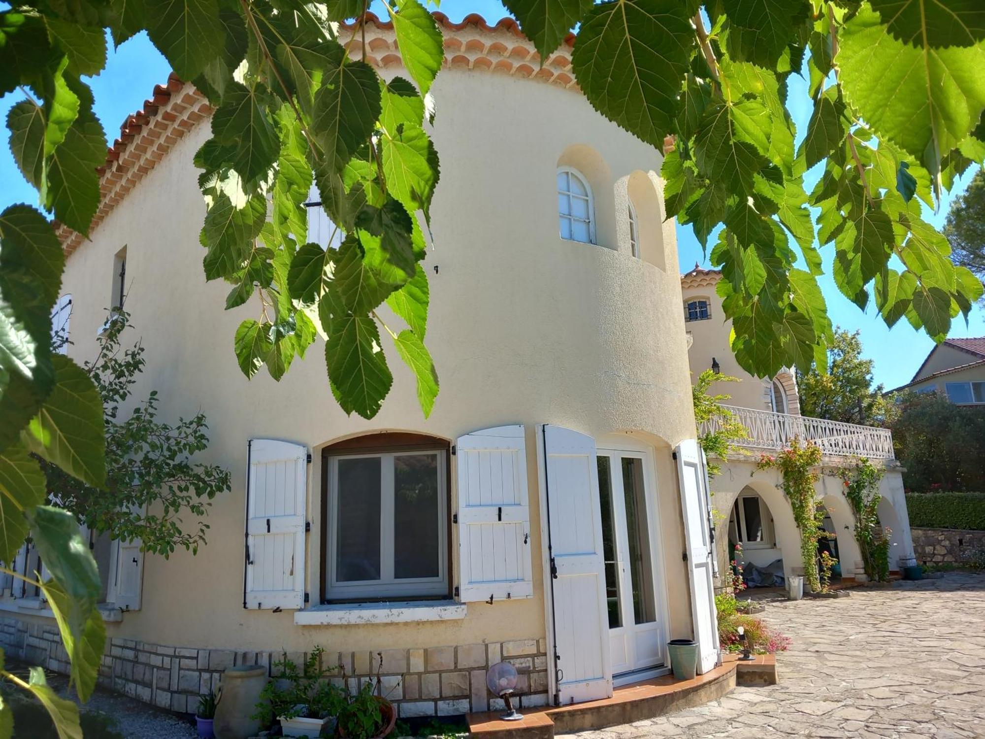 Le Relais Fleuri Hotel Ales Exterior photo